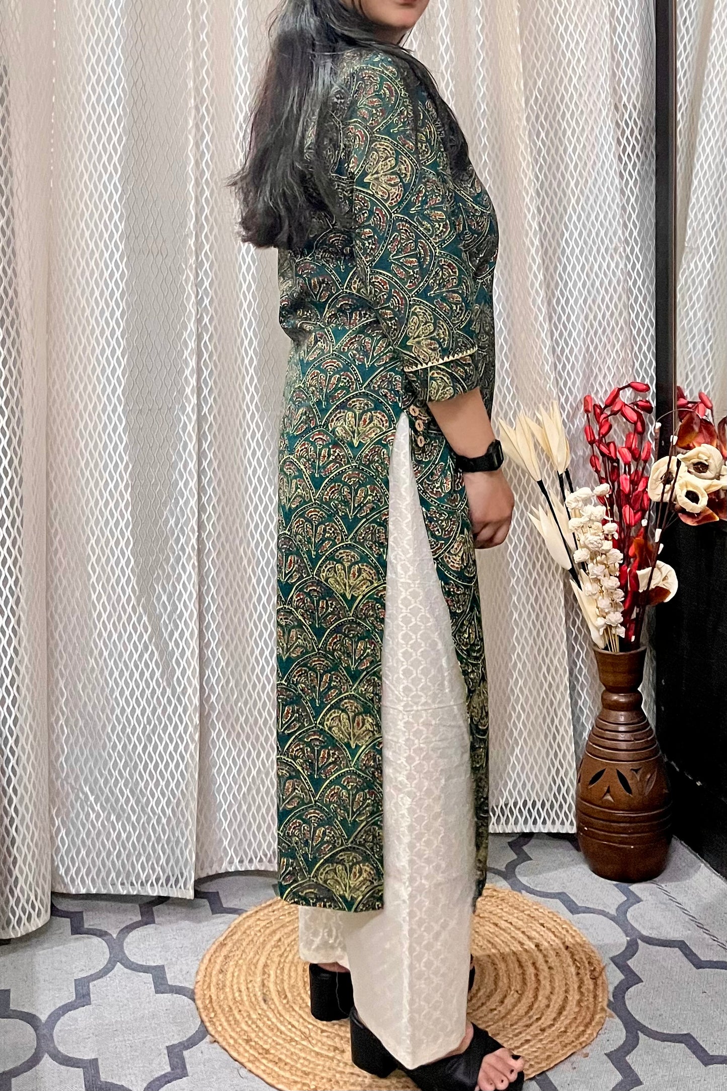 Green Ajrakh Kurta With Slit Buttons