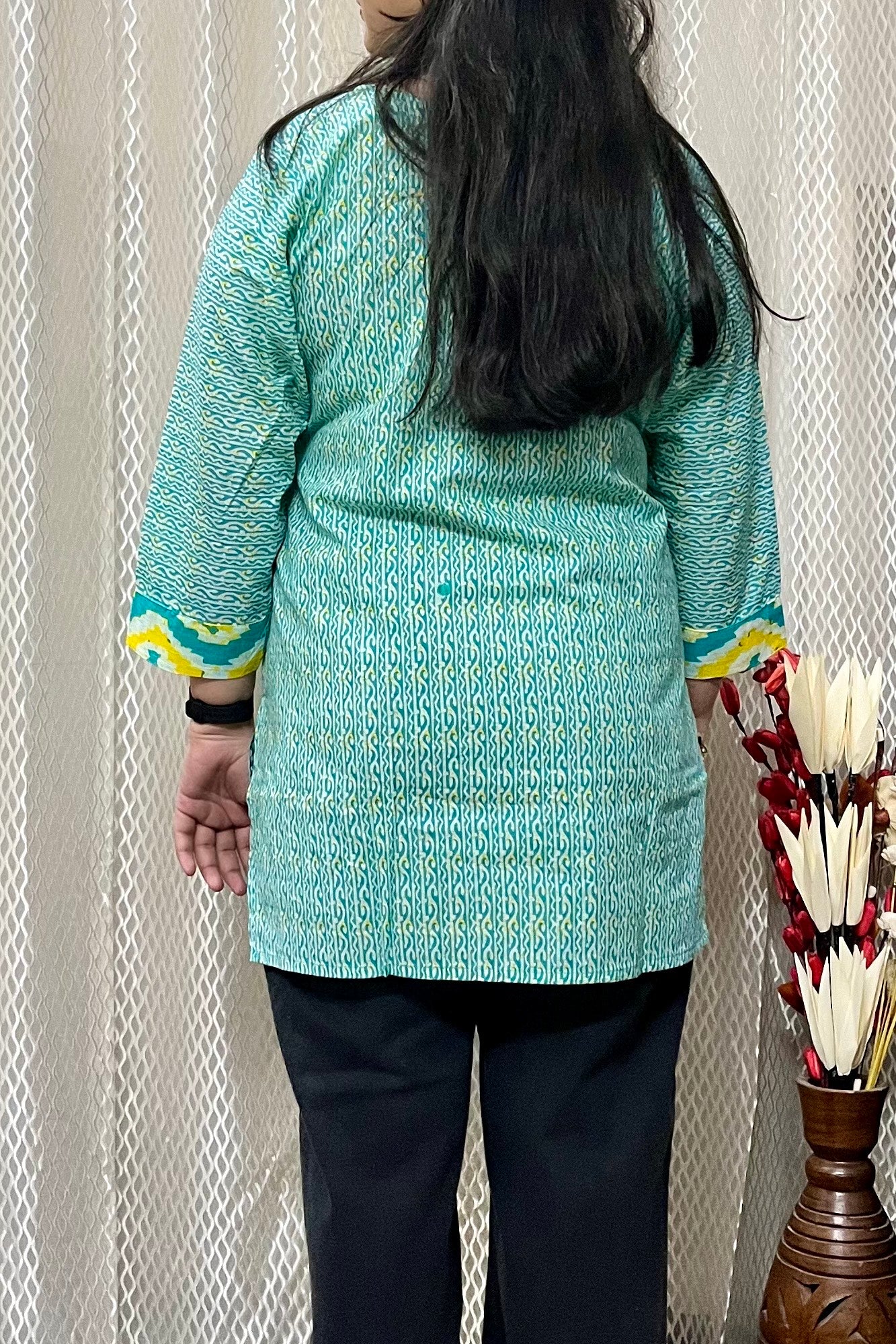 Hari-Bhari short kurti