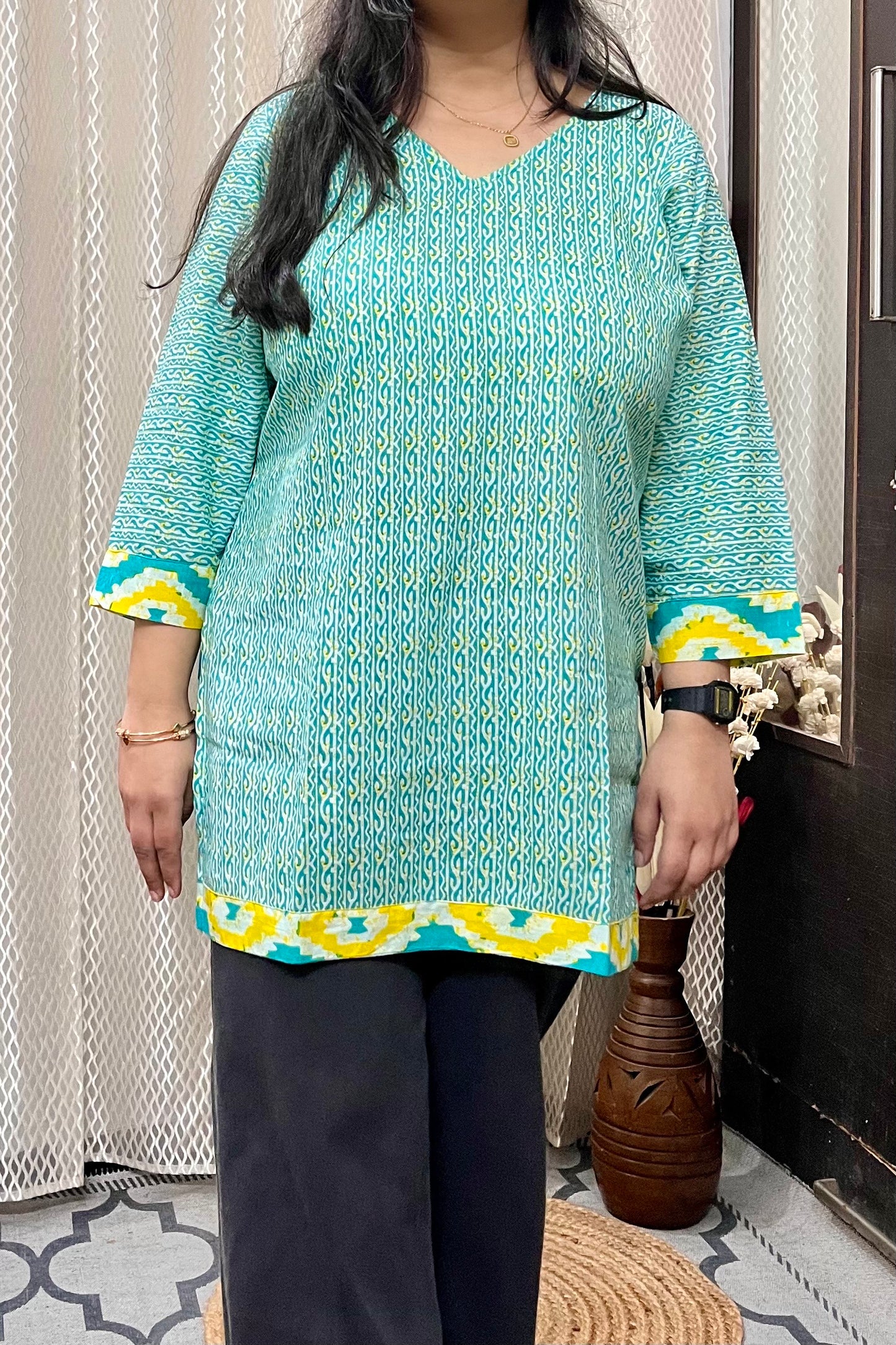Hari-Bhari short kurti
