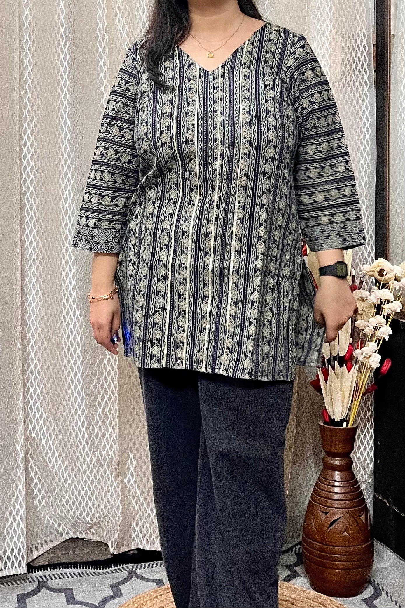 Kali Ghata Short Kurti